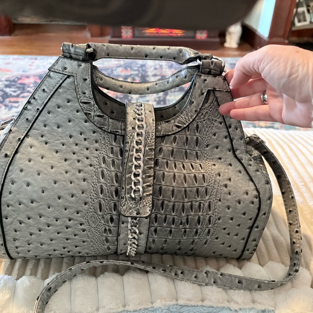 Cato Elegant Silver Textured Shoulder Bag w/ wallet